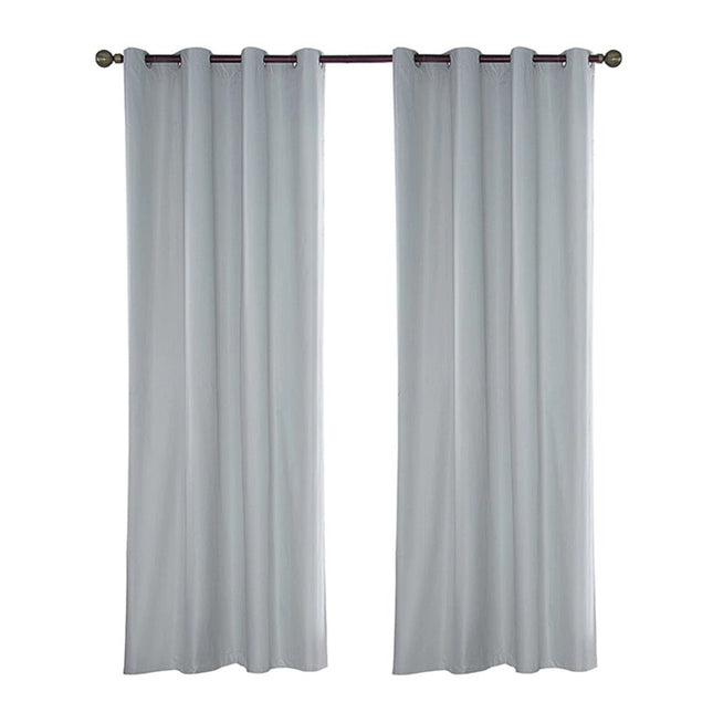 Bílý venkovní závěs voděodolný