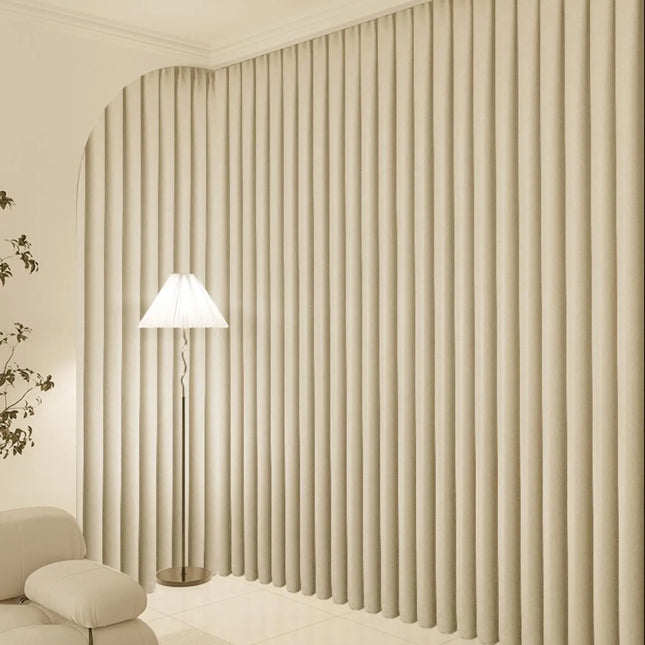 Jednoduchý béžový závěs s kroužky