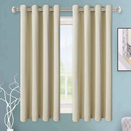 Jednoduchý béžový závěs s kroužky