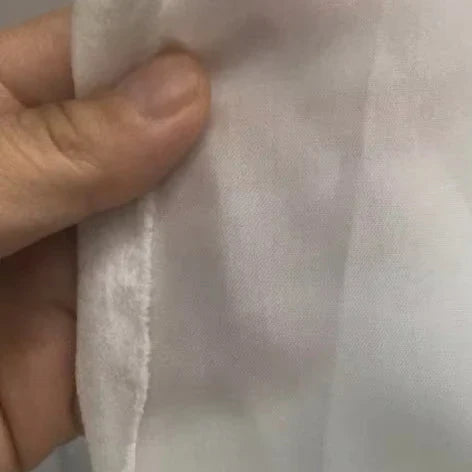 Elegantní bílá jemná voálová záclona