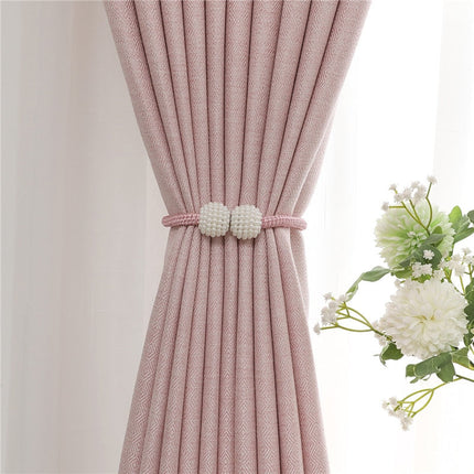 Růžový dekorační závěs s texturou