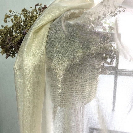 Třpytivá dekorační záclona do obývacího pokoje