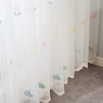 Veselá dětská záclona s výšivkou