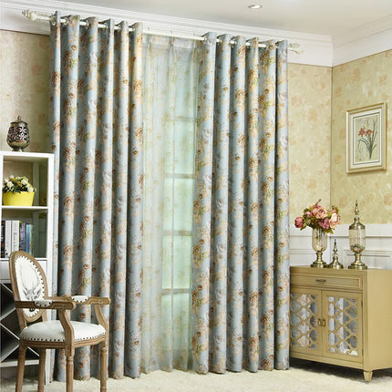 Zatemňovací závěs s romantickým květinovým vzorem