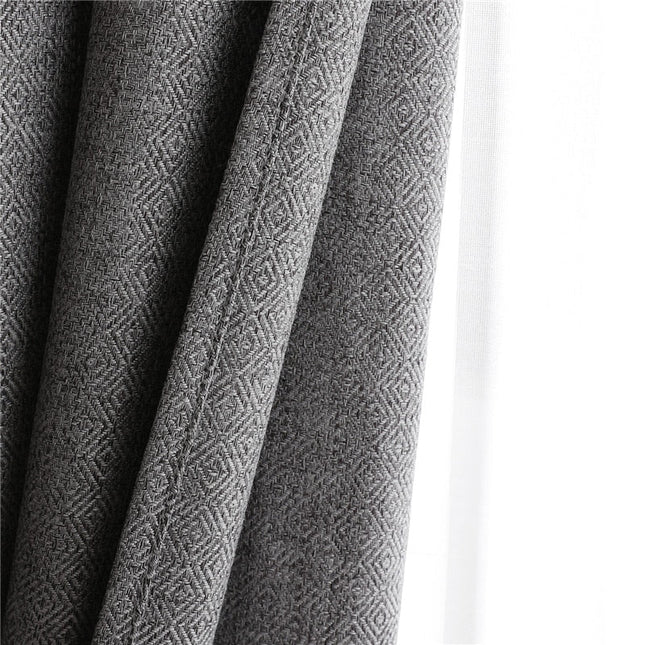 Šedý zatemňovací závěs s texturou