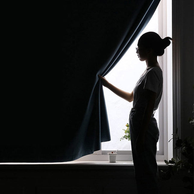 Zatemňovací závěs na suchý zip