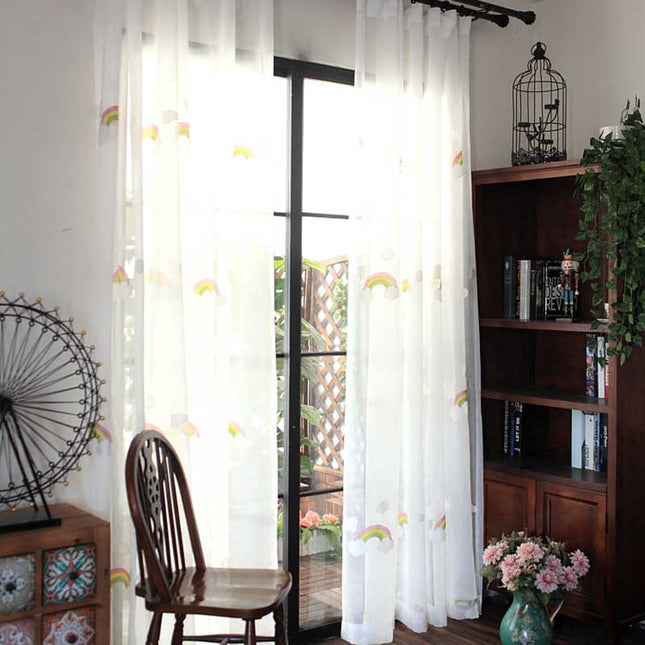 Dětská záclona s duhou a obláčky