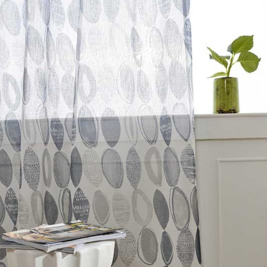 Průsvitná záclona s abstraktním vzorem