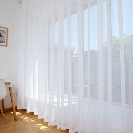 Čistě bílá průsvitná moderní záclona