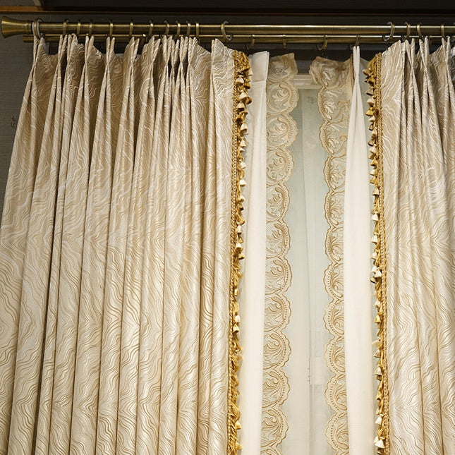 Luxusní zatemňovací závěs zlatý dekor