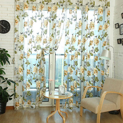 Záclona s velkým květinovým potiskem