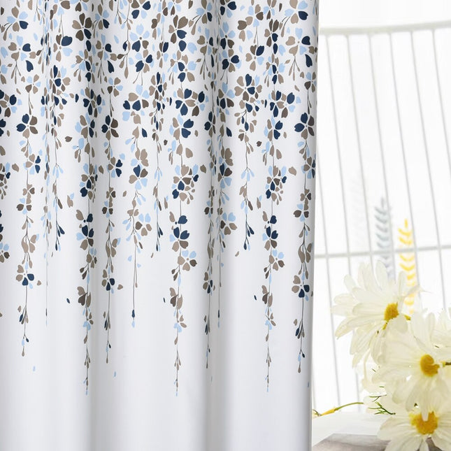 Bílý venkovní závěs s modrými květy