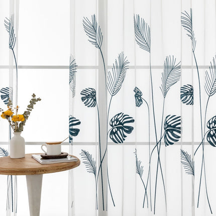 Záclona s výšivkou tropických listů monstera