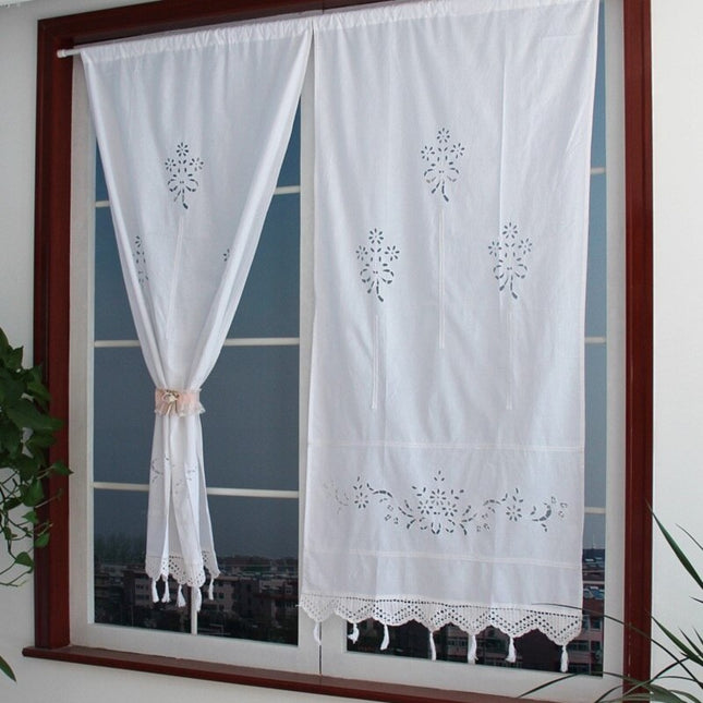 Béžová kuchyňská záclonka ve stylu boho