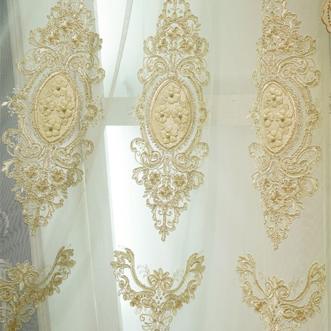 Luxusní voálový závěs se zlatou výšivkou