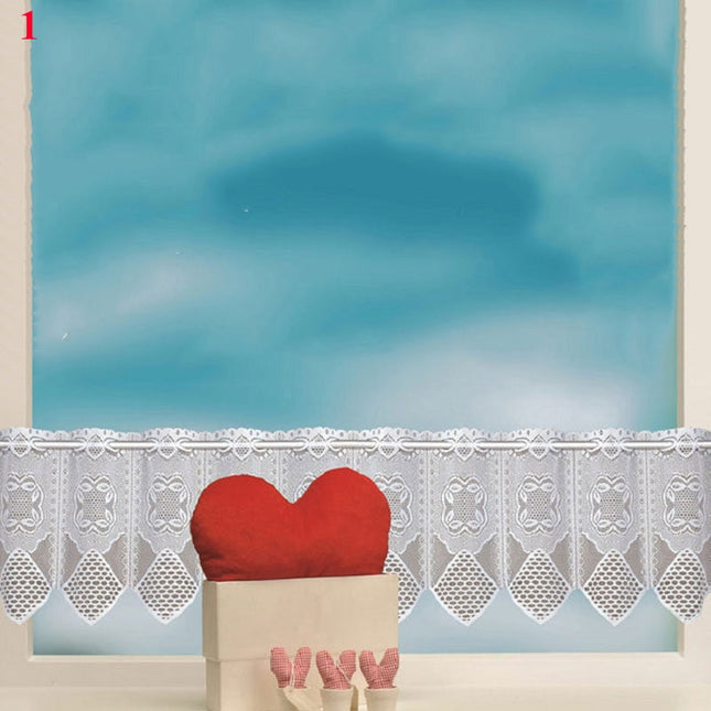 Bílá krajková kuchyňská záclona