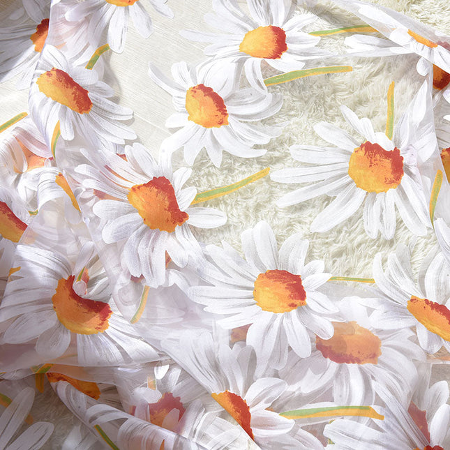 Záclona s veselým vzorem kopretin