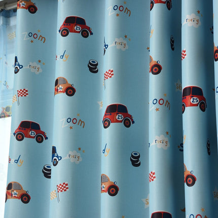 Modrý dětský závěs s autíčky