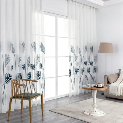 Záclona s výšivkou tropických listů monstera