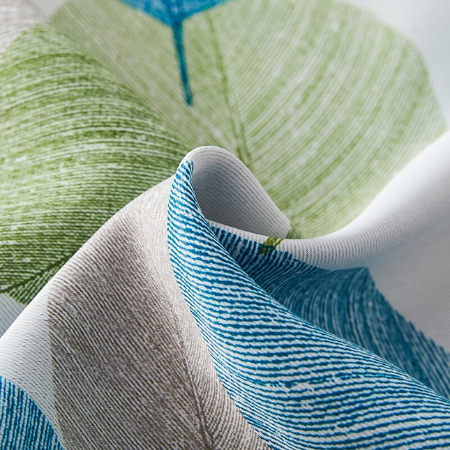 Zatemňovací závěs se zelenými listy