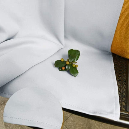 Odolný závěs na venkovní altán