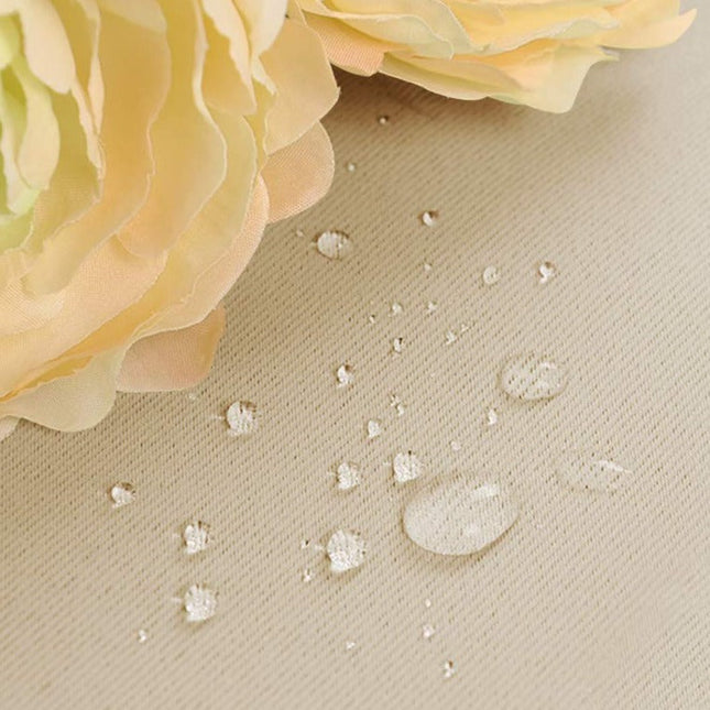 Béžový venkovní závěs pro ochranu soukromí