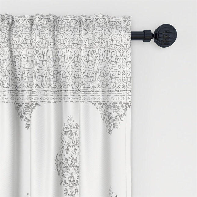 Elegantní závěs s damaškovým vzorem