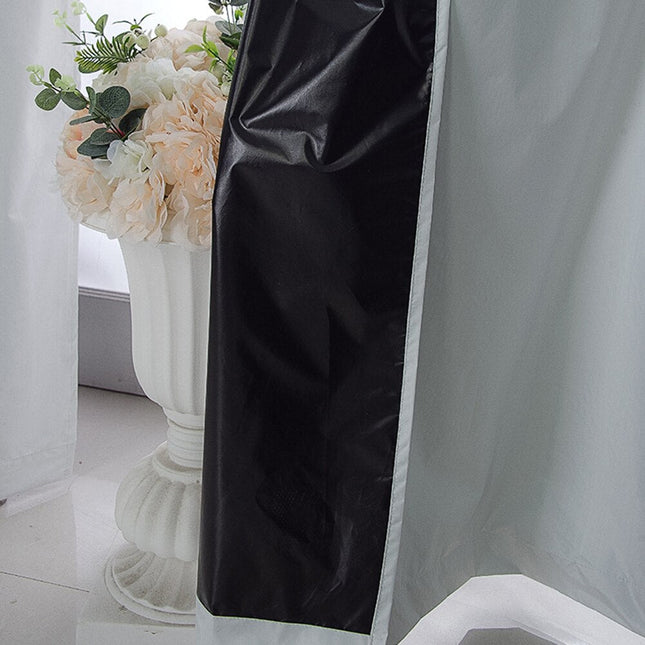 Bílý venkovní závěs voděodolný