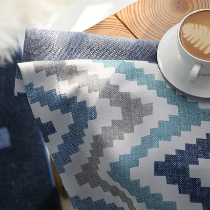 Zatemňovací závěs s chevron vzorem