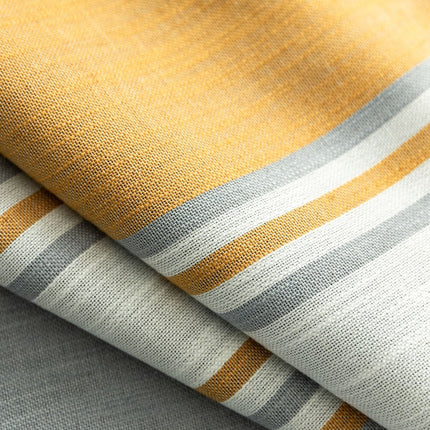 Pruhovaný závěs ve skandinávském stylu