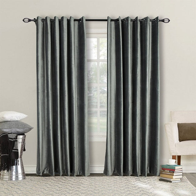 Šedý zatemňovací závěs se sametovým efektem
