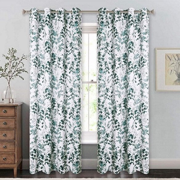 Závěs s potiskem zelených listů a květin