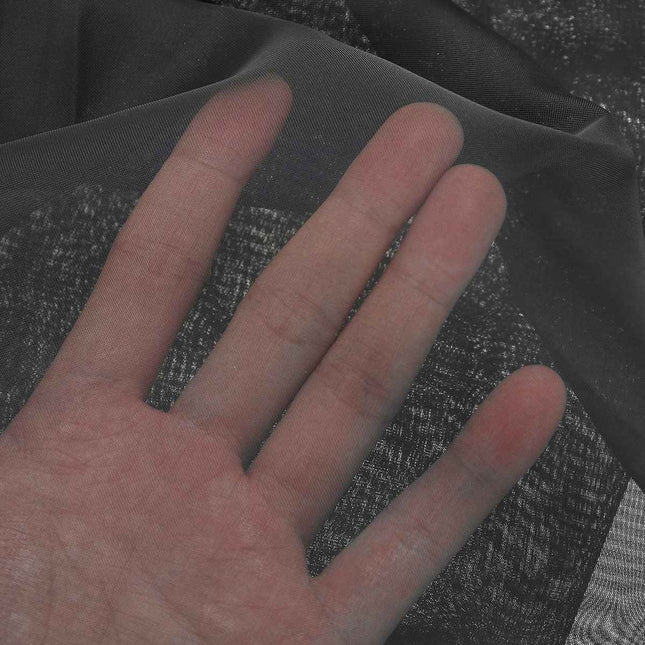 Šedá průsvitná záclona na poutka