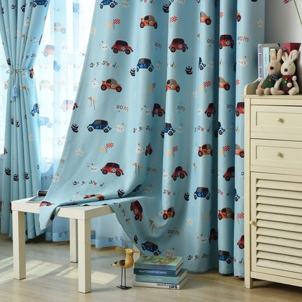 Modrý dětský závěs s autíčky