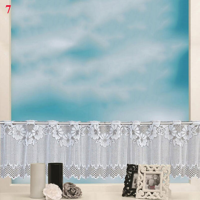 Bílá krajková kuchyňská záclona