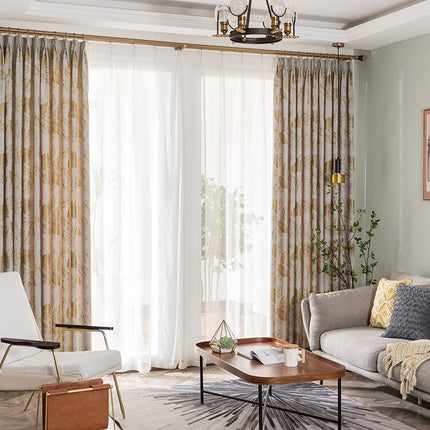 Závěs se zlatým listovým vzorem