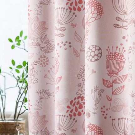 Závěs s červeným květinovým vzorem