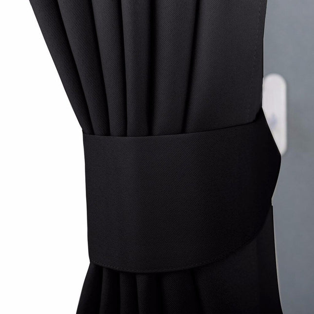 Minimalistický zatemňovací závěs do pokoje