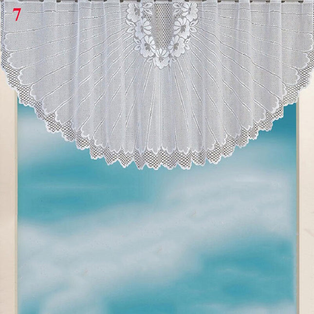 Bílá krajková kuchyňská záclona