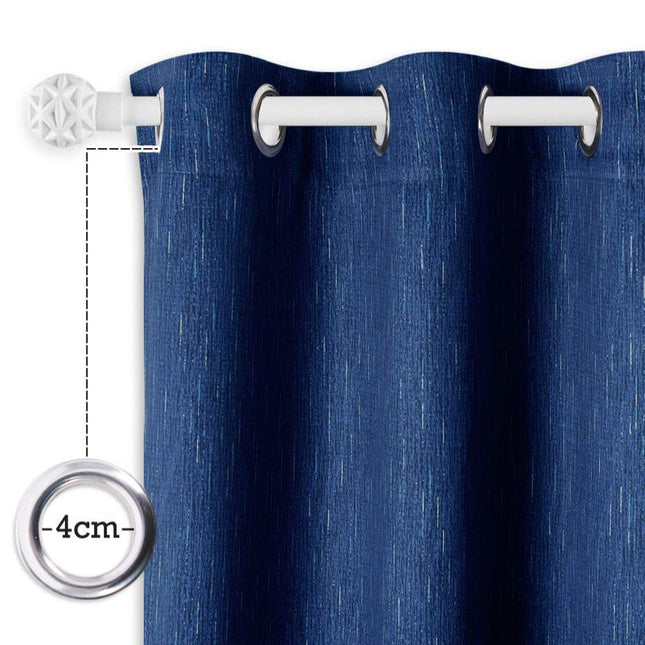 Tmavě modrý závěs s texturou lnu