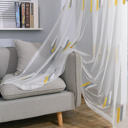 Záclona s výšivkou do obýváku