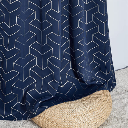 Modrý zatemňovací závěs se zlatým vzorem