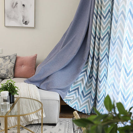 Zatemňovací závěs s chevron vzorem