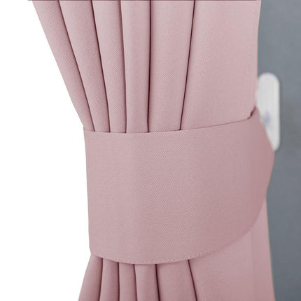 Minimalistický zatemňovací závěs do pokoje