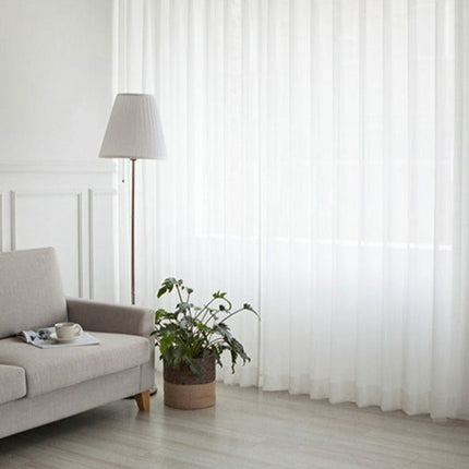 Elegantní bílá jemná voálová záclona