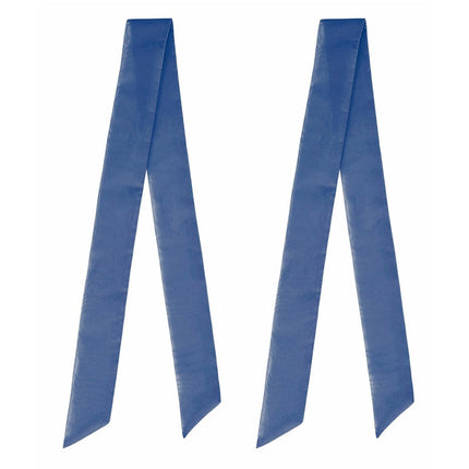 Bílá záclona s modrým horním lemem