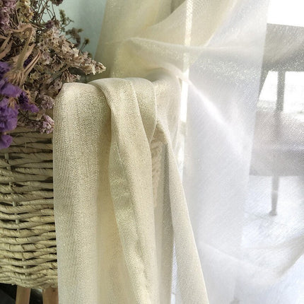 Třpytivá dekorační záclona do obývacího pokoje