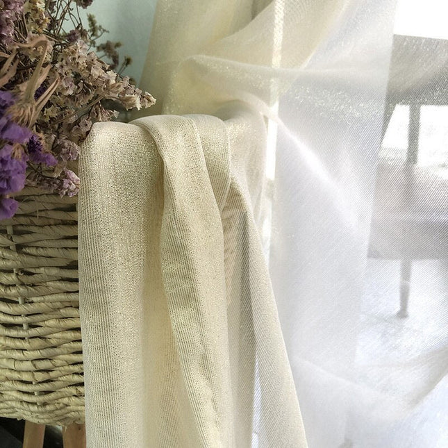 Třpytivá dekorační záclona do obývacího pokoje