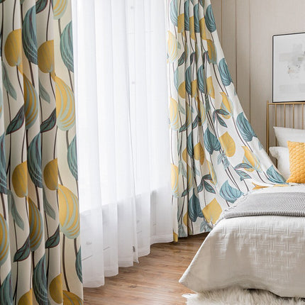 Skandinávský závěs s motivem listů