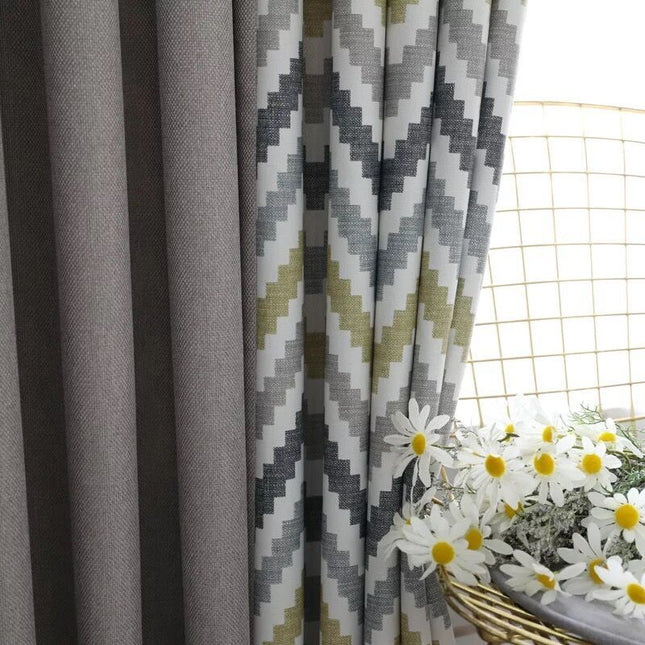 Zatemňovací závěs s chevron vzorem